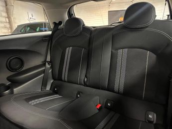 MINI ELECTRIC HATCH Cooper SE 32.6kWh Level 1 Auto 3dr