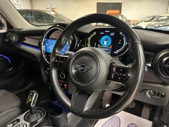 MINI ELECTRIC HATCH Cooper SE 32.6kWh Level 1 Auto 3dr