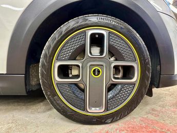 MINI ELECTRIC HATCH Cooper SE 32.6kWh Level 1 Auto 3dr