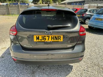 FORD FOCUS 1.0 T EcoBoost Titanium