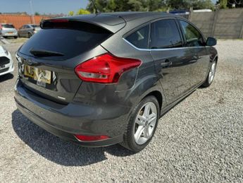 FORD FOCUS 1.0 T EcoBoost Titanium