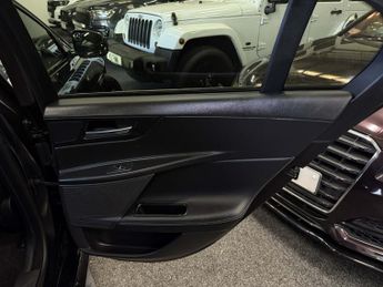 JAGUAR XE 2.0 d R-Sport