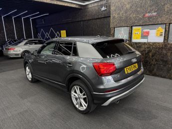AUDI Q2 1.6 TDI 30 S line