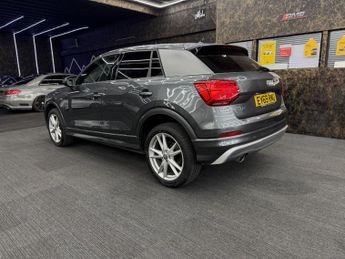 AUDI Q2 1.6 TDI 30 S line