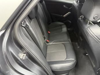 AUDI Q2 1.6 TDI 30 S line