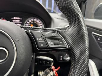 AUDI Q2 1.6 TDI 30 S line