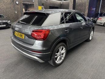 AUDI Q2 1.6 TDI 30 S line