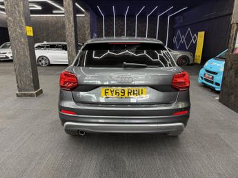 AUDI Q2 1.6 TDI 30 S line