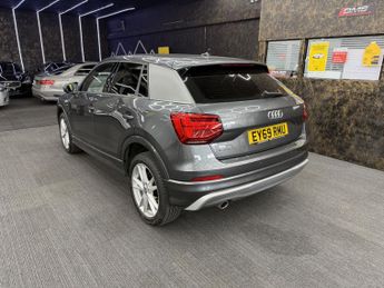 AUDI Q2 1.6 TDI 30 S line