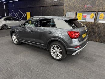 AUDI Q2 1.6 TDI 30 S line