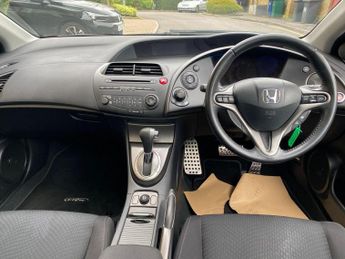 HONDA CIVIC 1.8 i-VTEC ES 5dr