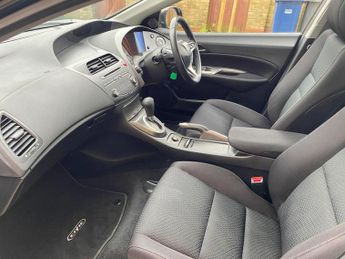 HONDA CIVIC 1.8 i-VTEC ES 5dr