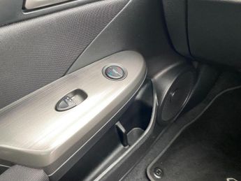 HONDA CIVIC 1.8 i-VTEC ES 5dr