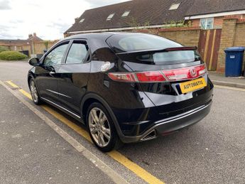 HONDA CIVIC 1.8 i-VTEC ES 5dr