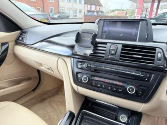 BMW 3 SERIES 2.0 328i SE Touring