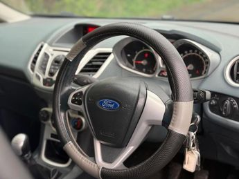 FORD FIESTA 1.4 Zetec 5dr