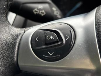 FORD FOCUS 1.6 Zetec Navigator Powershift Euro 5 5dr