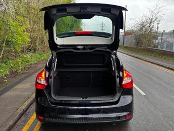 FORD FOCUS 1.6 Zetec Navigator Powershift Euro 5 5dr