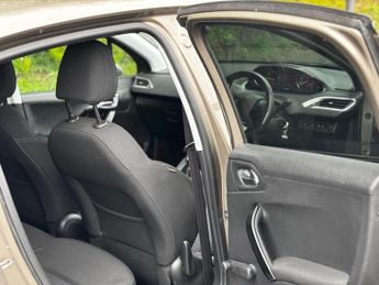 PEUGEOT 208 1.6 VTi Allure Auto Euro 5 5dr