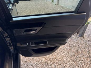 JAGUAR XF 2.0 d R-Sport