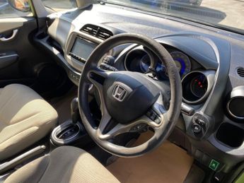 HONDA FIT 1.3 HYBRID GP1 AUTO