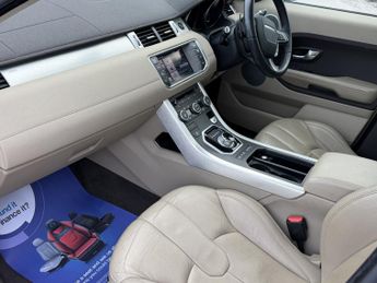 LAND ROVER RANGE ROVER EVOQUE 2.2 SD4 Pure