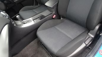 MAZDA MAZDA3 2.0 TS2