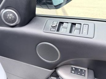 LAND ROVER RANGE ROVER SPORT 3.0 SD V6 HSE Dynamic