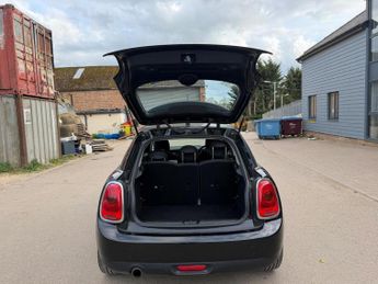 MINI HATCH 1.5 Cooper Euro 6 (s/s) 5dr