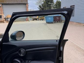 MINI HATCH 1.5 Cooper Euro 6 (s/s) 5dr