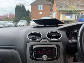 FORD FOCUS 2.0 Titanium 5dr