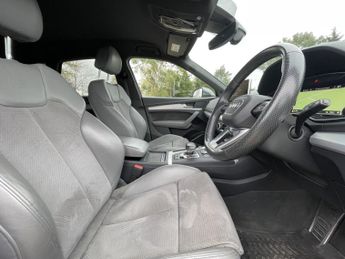 AUDI Q5 2.0 TDI S line