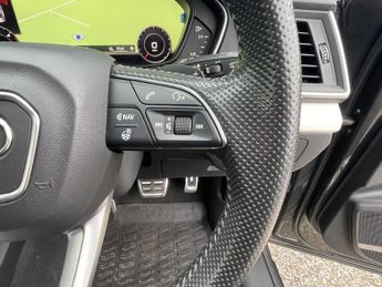 AUDI Q5 2.0 TDI S line