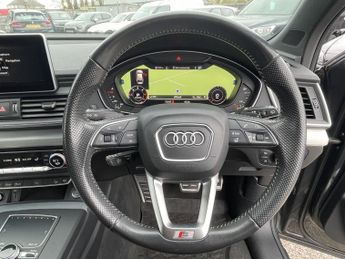 AUDI Q5 2.0 TDI S line