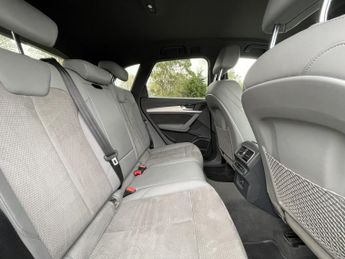 AUDI Q5 2.0 TDI S line