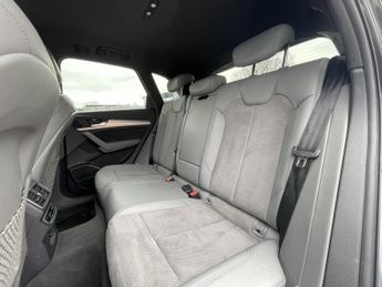 AUDI Q5 2.0 TDI S line