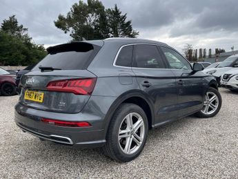 AUDI Q5 2.0 TDI S line
