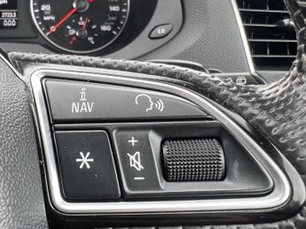 AUDI Q3 2.0 TDI S line Plus