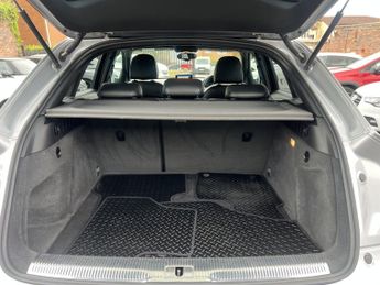 AUDI Q3 2.0 TDI S line Plus