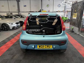 PEUGEOT 107 1.0 12V Envy