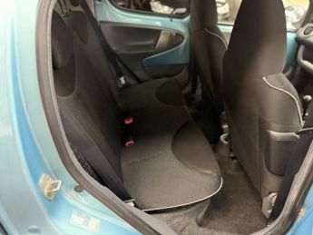 PEUGEOT 107 1.0 12V Envy