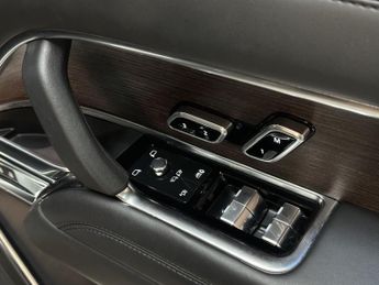 LAND ROVER RANGE ROVER 3.0 P440e 38.2kWh SE