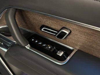 LAND ROVER RANGE ROVER 3.0 P440e 38.2kWh SE