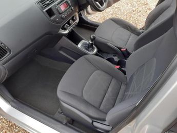 KIA RIO 1.25 1 Air Euro 5 5dr