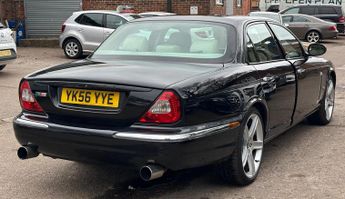 JAGUAR XJR 4.2 V8 Portfolio 4dr