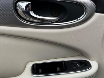 JAGUAR XJR 4.2 V8 Portfolio 4dr