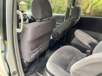 TOYOTA VOXY Wheelchair Accessible MPV