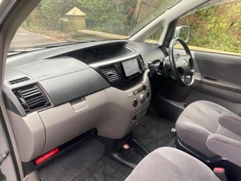 TOYOTA VOXY Wheelchair Accessible MPV