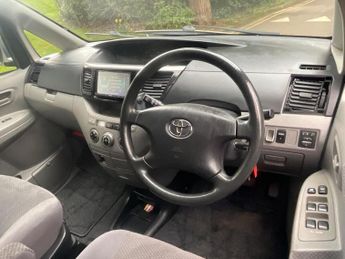 TOYOTA VOXY Wheelchair Accessible MPV