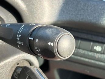 PEUGEOT 208 1.4 e-HDi Active EGC Euro 5 (s/s) 5dr